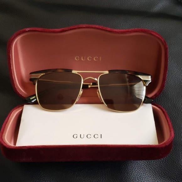 gucci Accessories - Gucci sunglasses